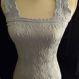 New,stretch flower pattern textured light powder blue wide strap tank top size m